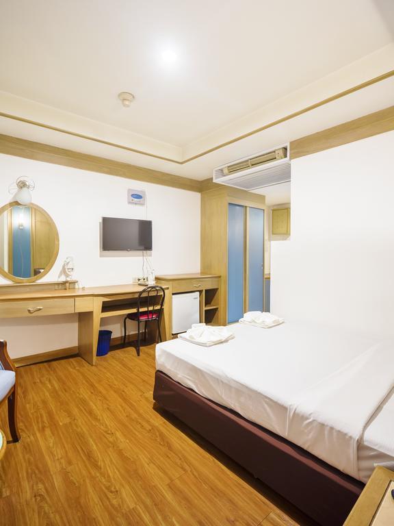 Bavana Hotel Бангкок Экстерьер фото