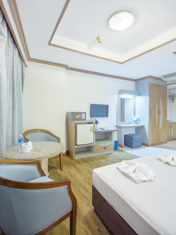 Bavana Hotel Бангкок Экстерьер фото